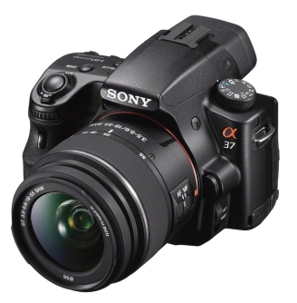 Sony A37 Вид спереди фотоаппарата А37