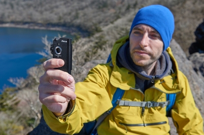 Keymission 80 в руках