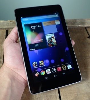 Nexus 7 2 в руках